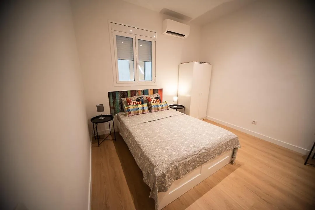 By Universitat Private Rooms Barcelona Hiszpania