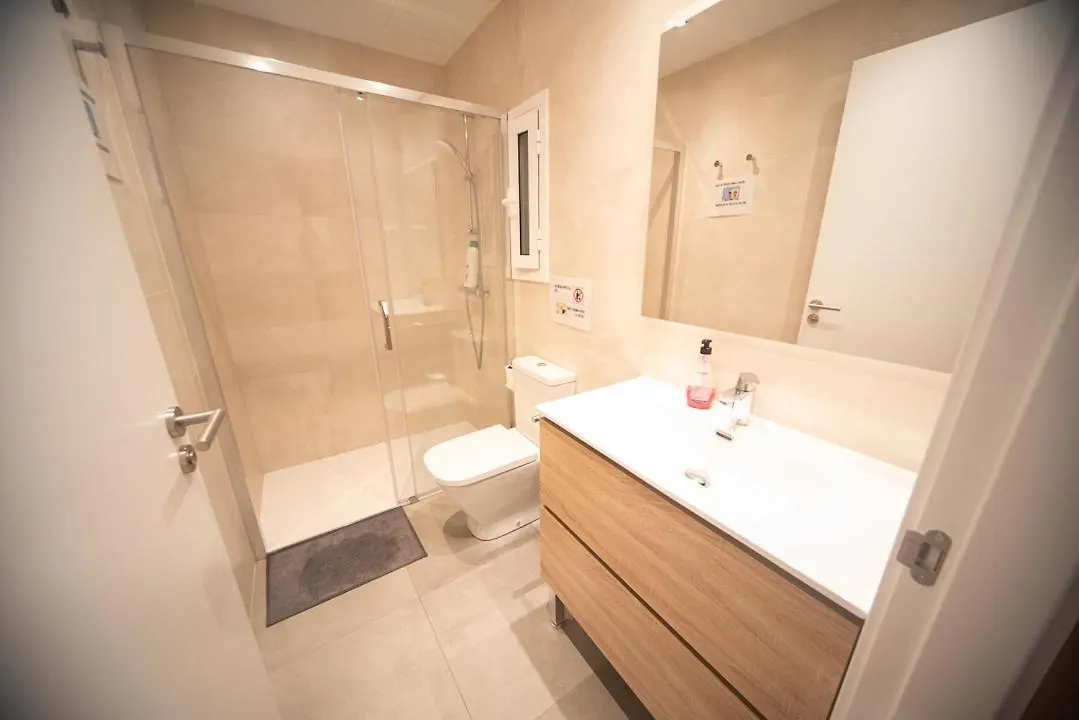 By Universitat Private Rooms Barcelona Hostel