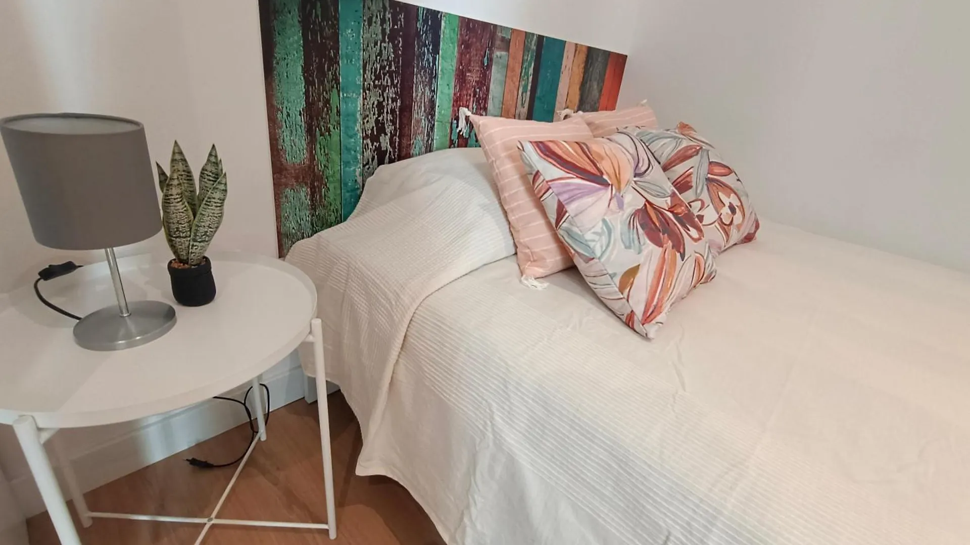 By Universitat Private Rooms Barcelona