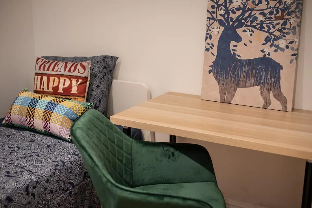 By Universitat Private Rooms Barcelona Hostel