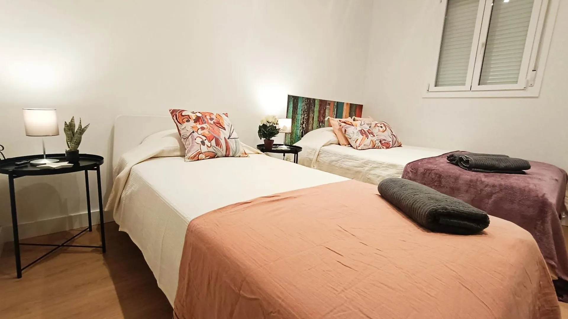 Hostel By Universitat Private Rooms Barcelona