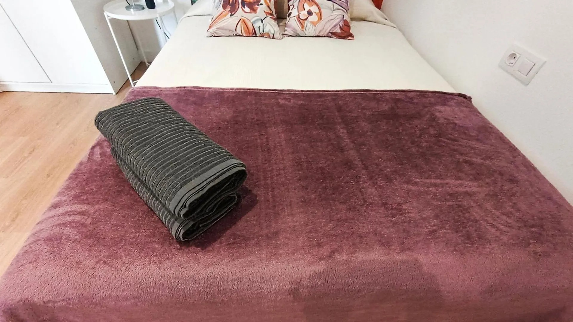 Hostel By Universitat Private Rooms Barcelona