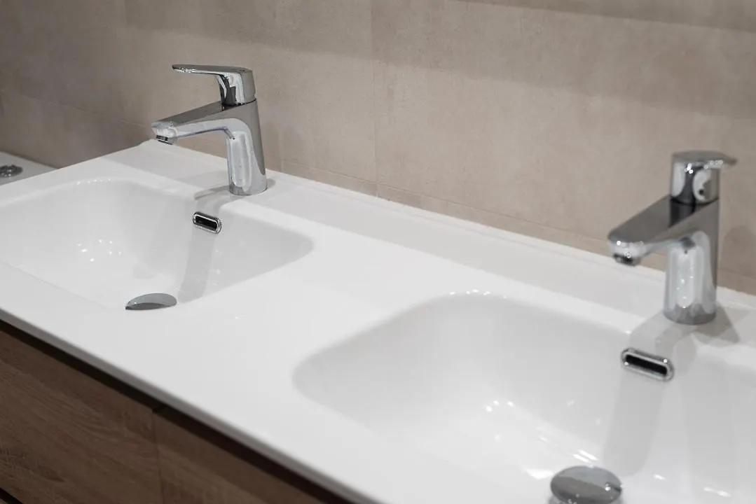 By Universitat Private Rooms Barcelona Hostel