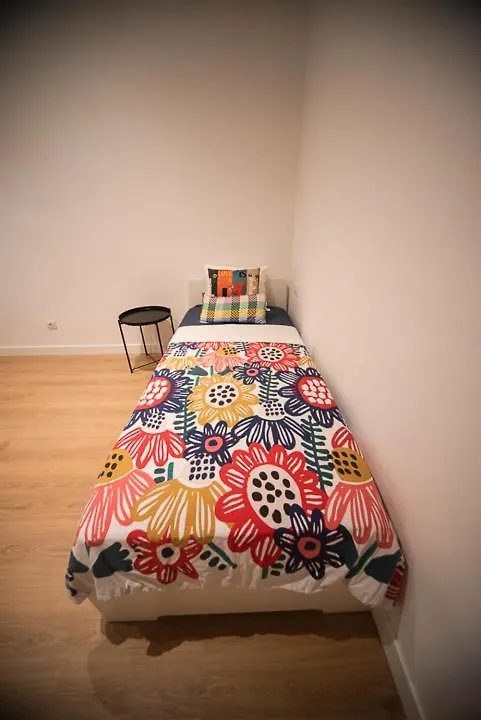 By Universitat Private Rooms Barcelona 0*,  Hiszpania