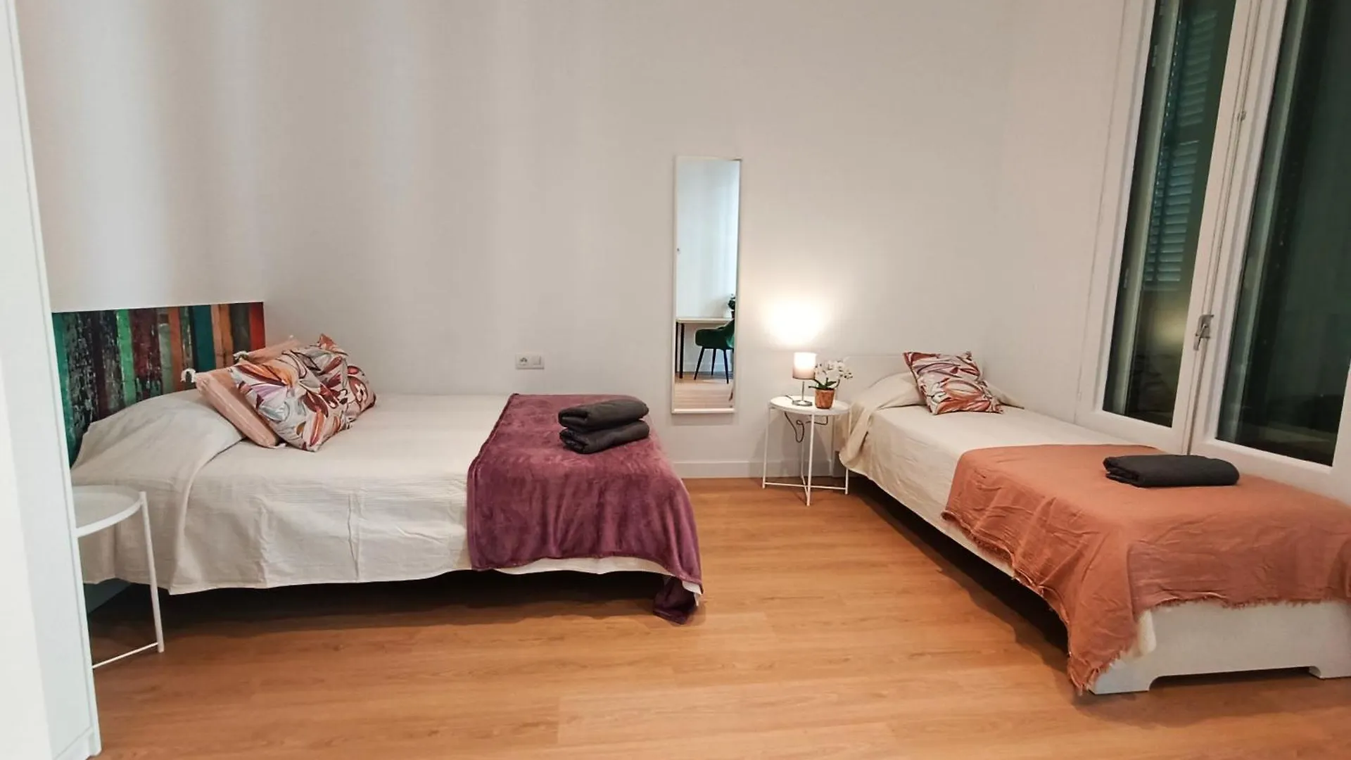 Hostel By Universitat Private Rooms Barcelona